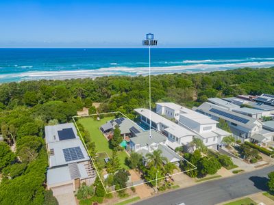 1Beachfront – Primo Casuarina Hideaway by uHoliday