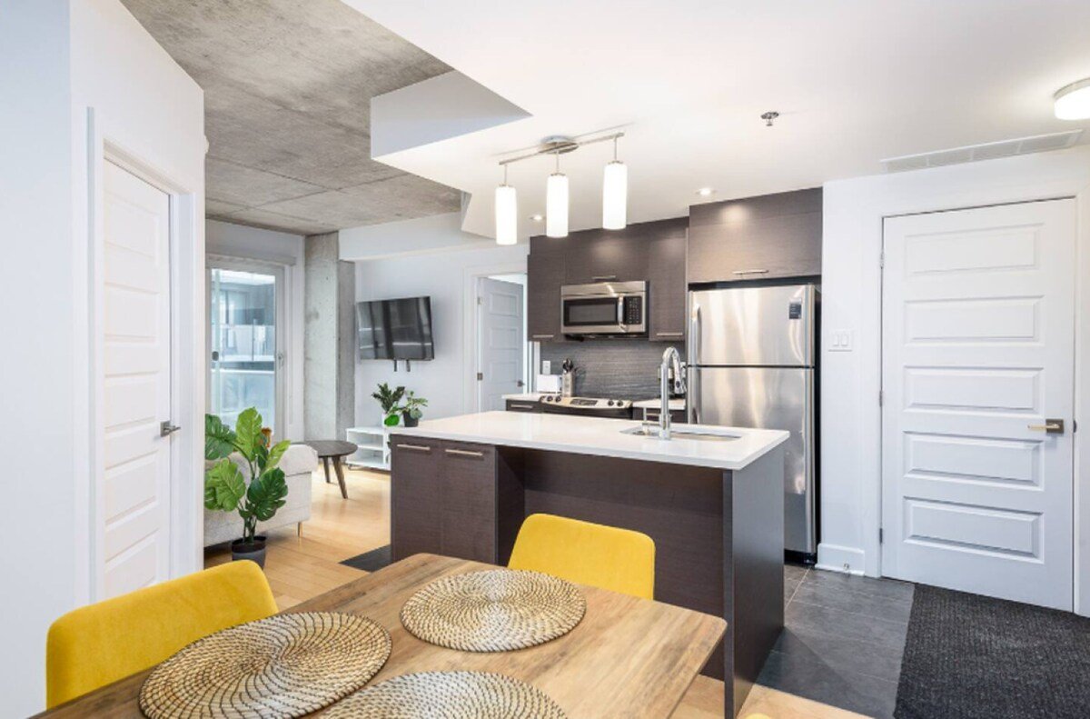 Delightful 2-BDR condo MTL gallery image 5