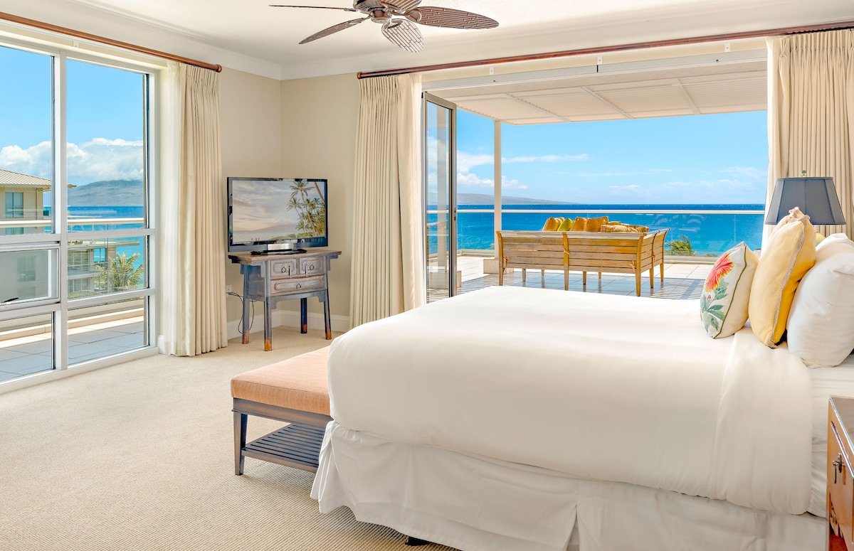 Maui Resort Rentals: 3BR Royal Oceanfront Suite gallery image 5