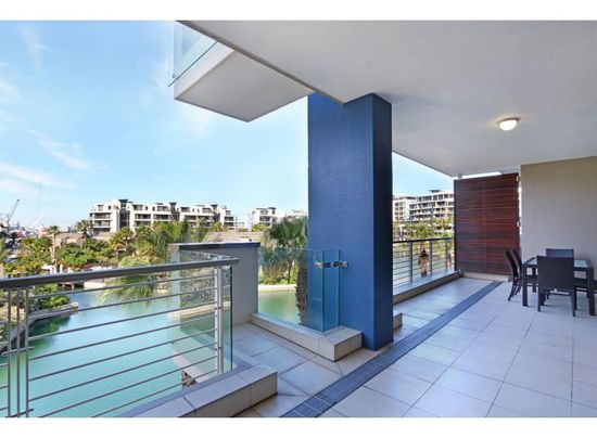 Photo 4 of Kylemore 210 accommodation in V&A Waterfront, Cape Town with 2 bedrooms and 2 bathrooms