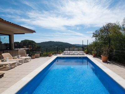 Luxury villa. Pool heating, wifi, aircon sleeps 6