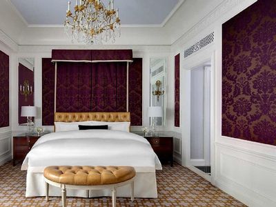 Luxury on 5th Ave St. Regis 2 King BR Suite 5 Star