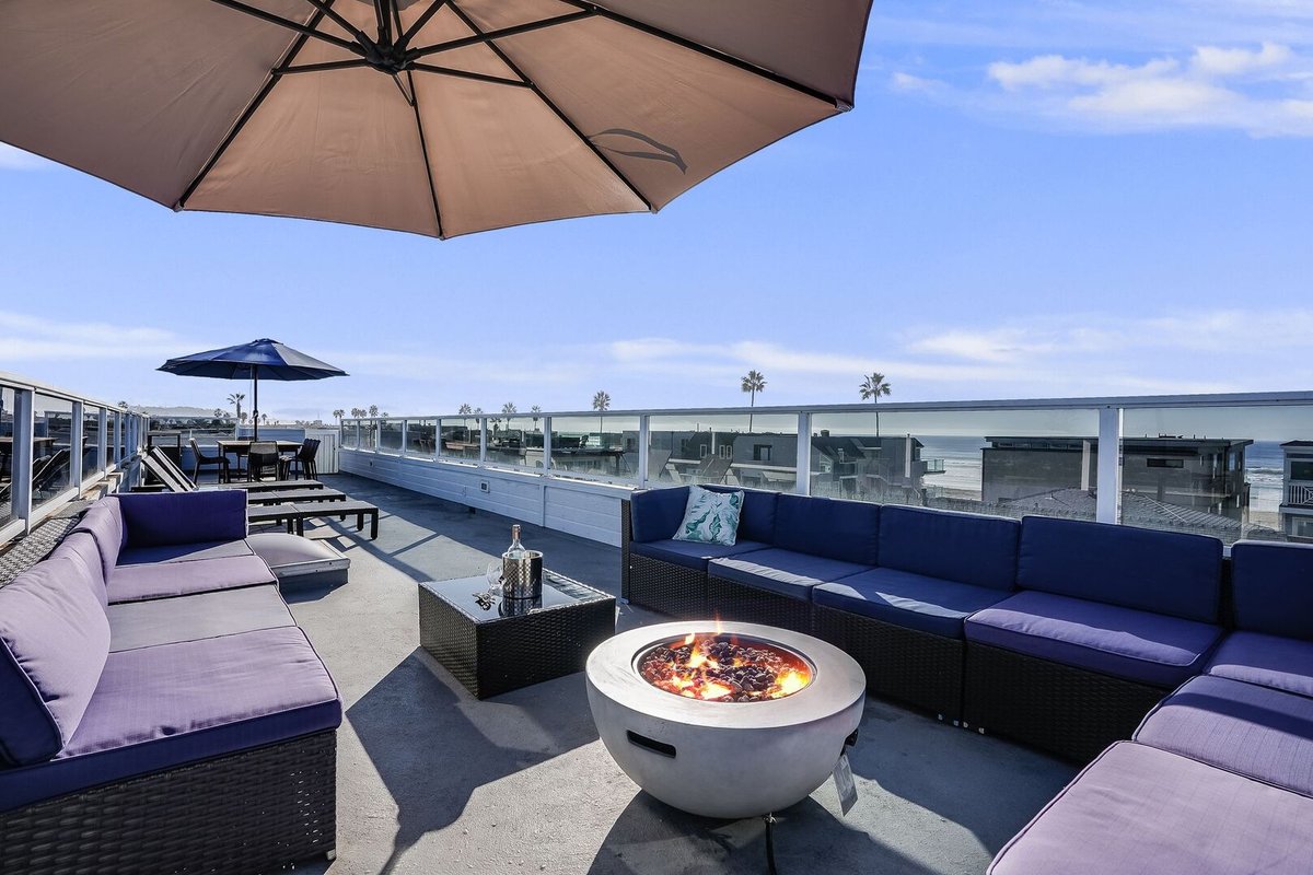 Massive Beach Home | Ocean View | Amazing Rooftop