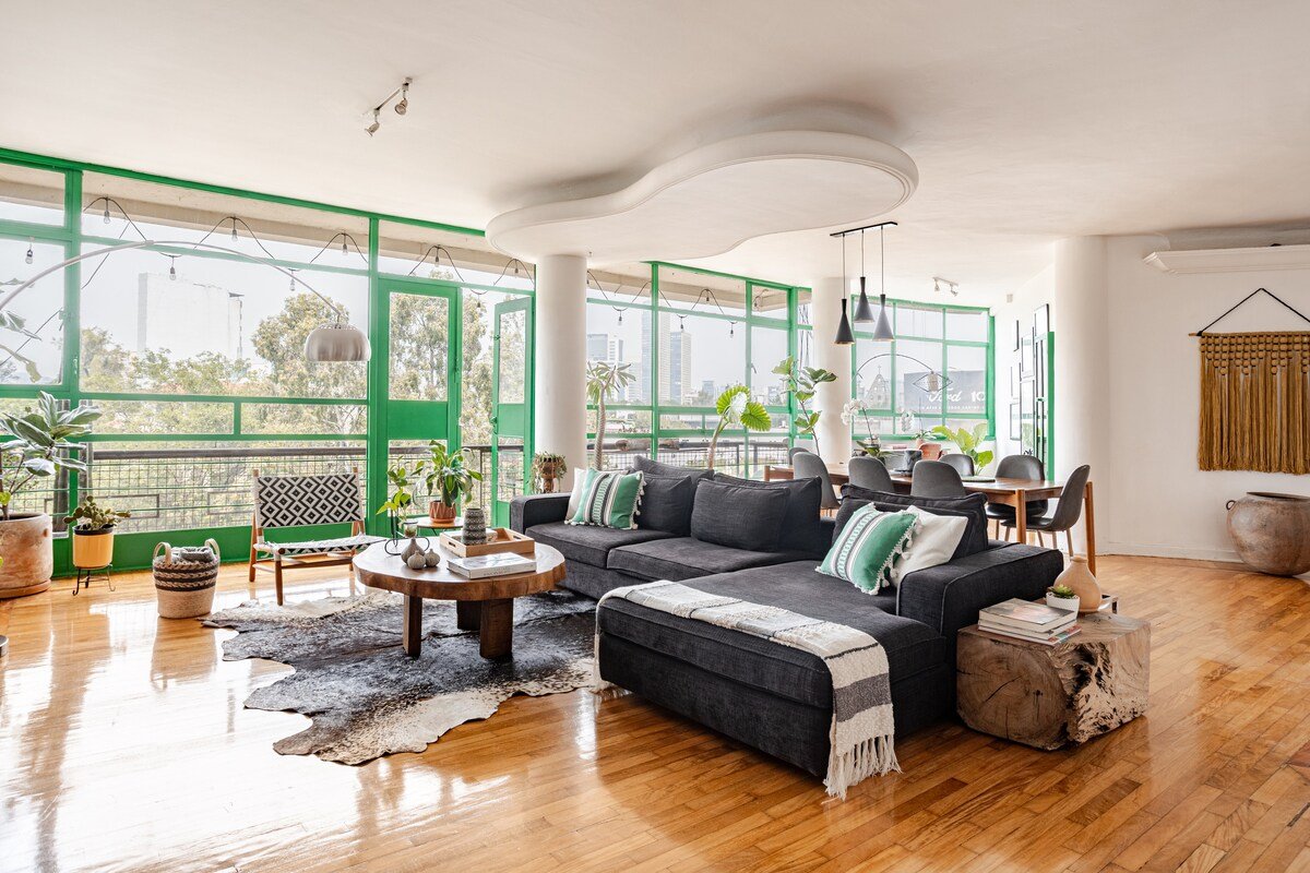 HEART OF POLANCO BRIGHT, SPACIOUS & AMAZING VIEWS gallery image 3