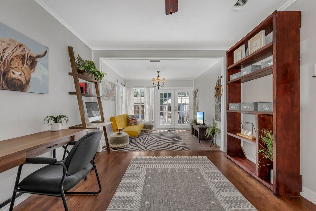 NEW Safari House! Two Primary King Bedrooms + Pool gallery image 5