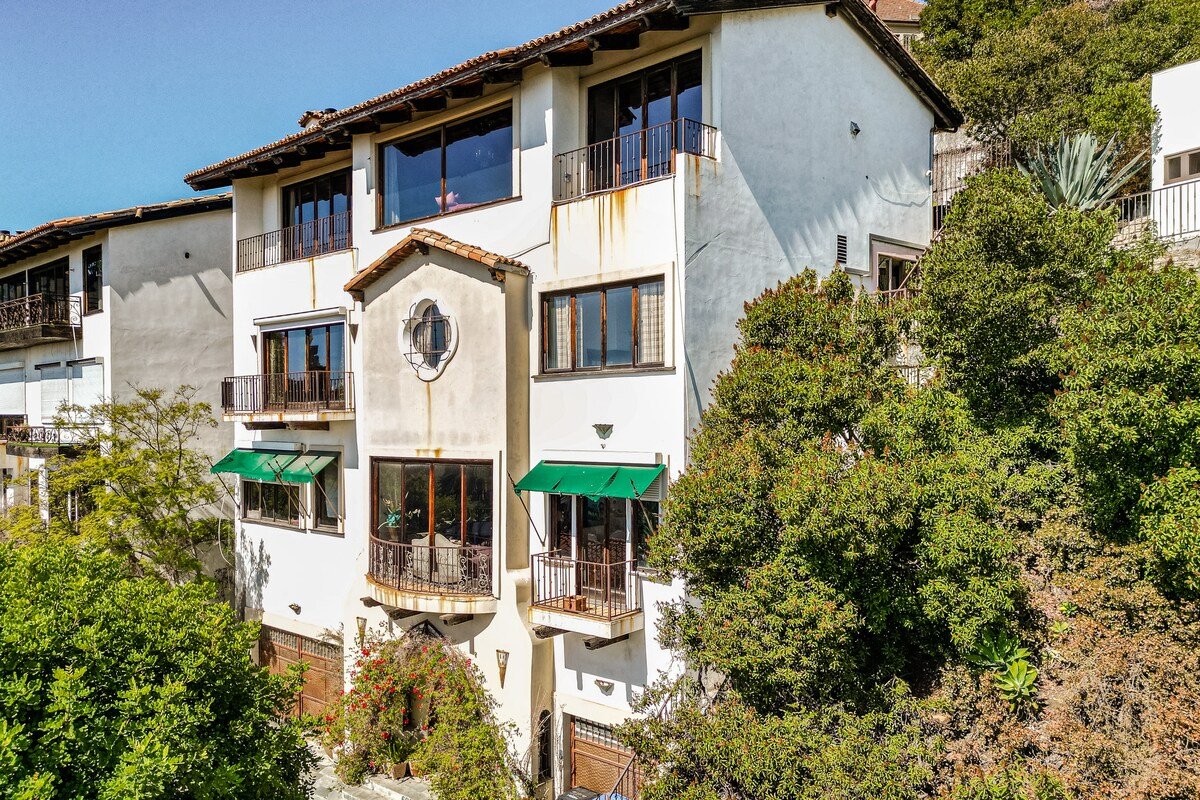 Sky Villa & Infinity Ocean-City Views Pool & Spa Elevator gallery image 5