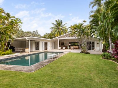 Upscale Kailua Getaway: Steps to Swim Beach!