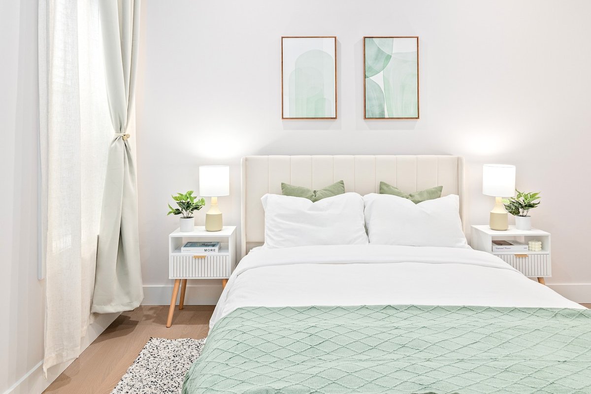 Spacious Home|2-Car Garage|Yard|Only 20 Min to NYC gallery image 4