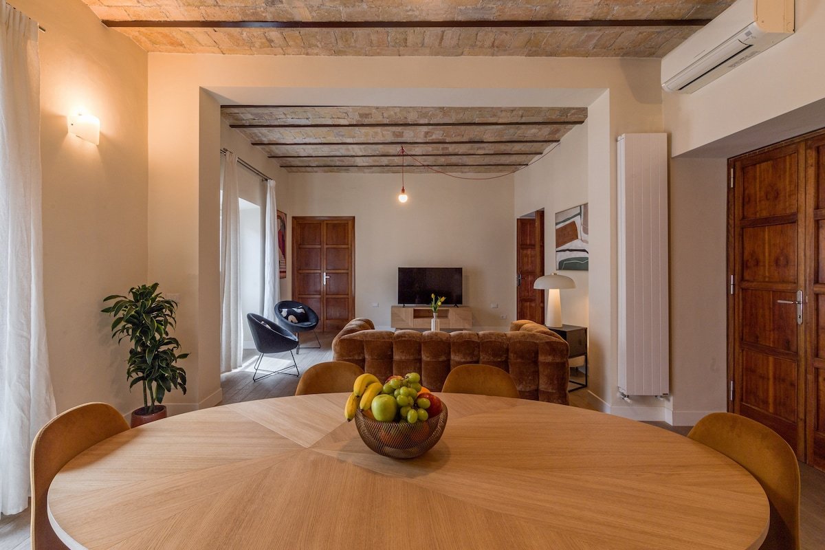 Elegant Apartment in Monti – Colosseum gallery image 5