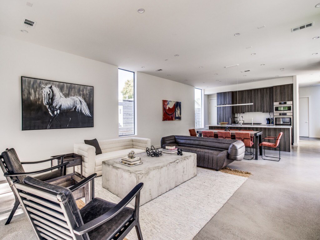 Modern Luxury Midway Hollow – Yard – Driem House gallery image 5