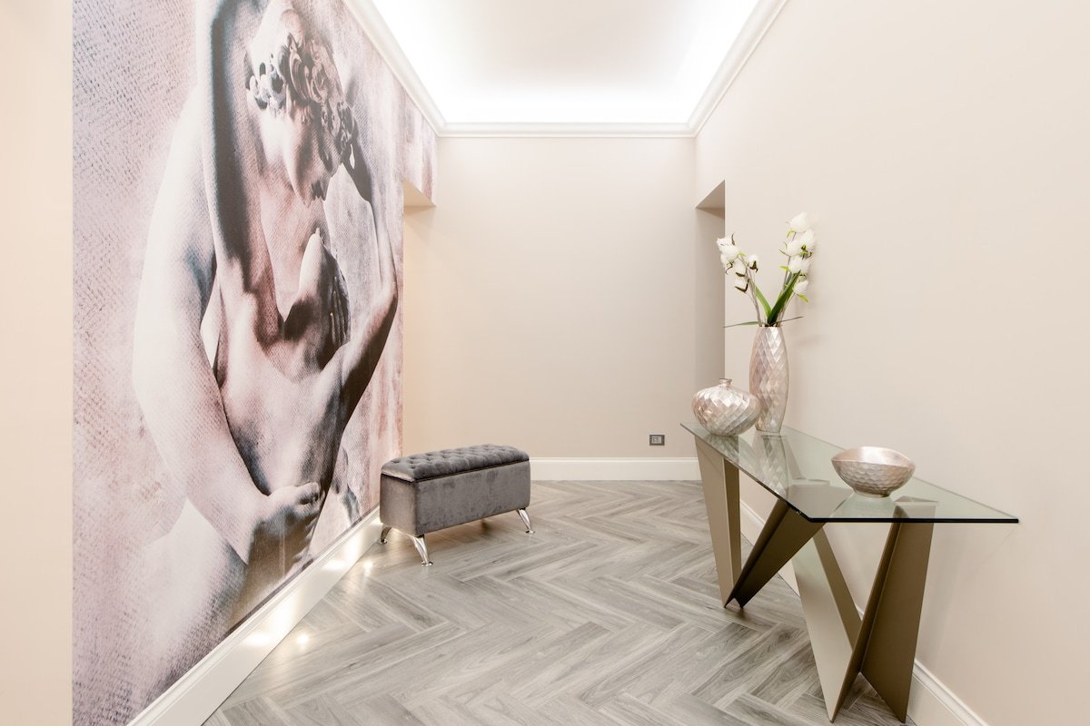 Luxurious Luma Suite Overlooking Via Veneto gallery image 3