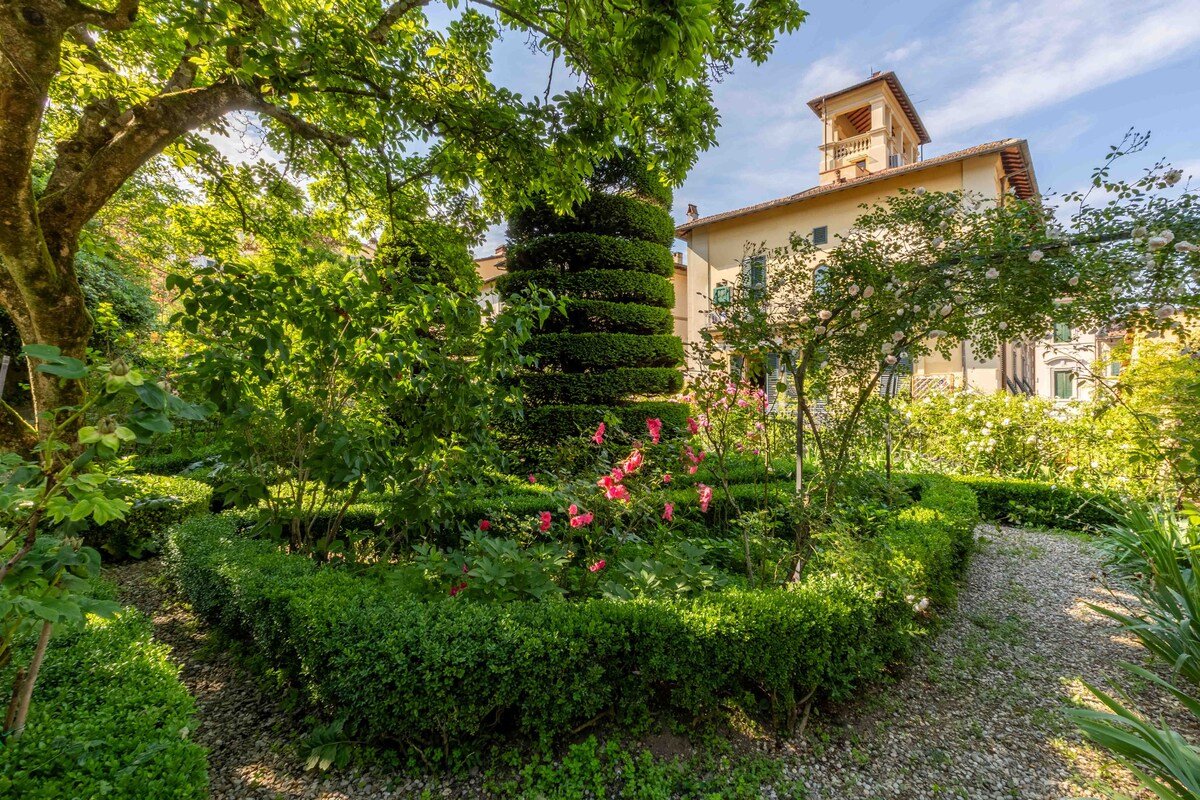 Unique 5 Bedroom Apartment with Private Garden gallery image 4