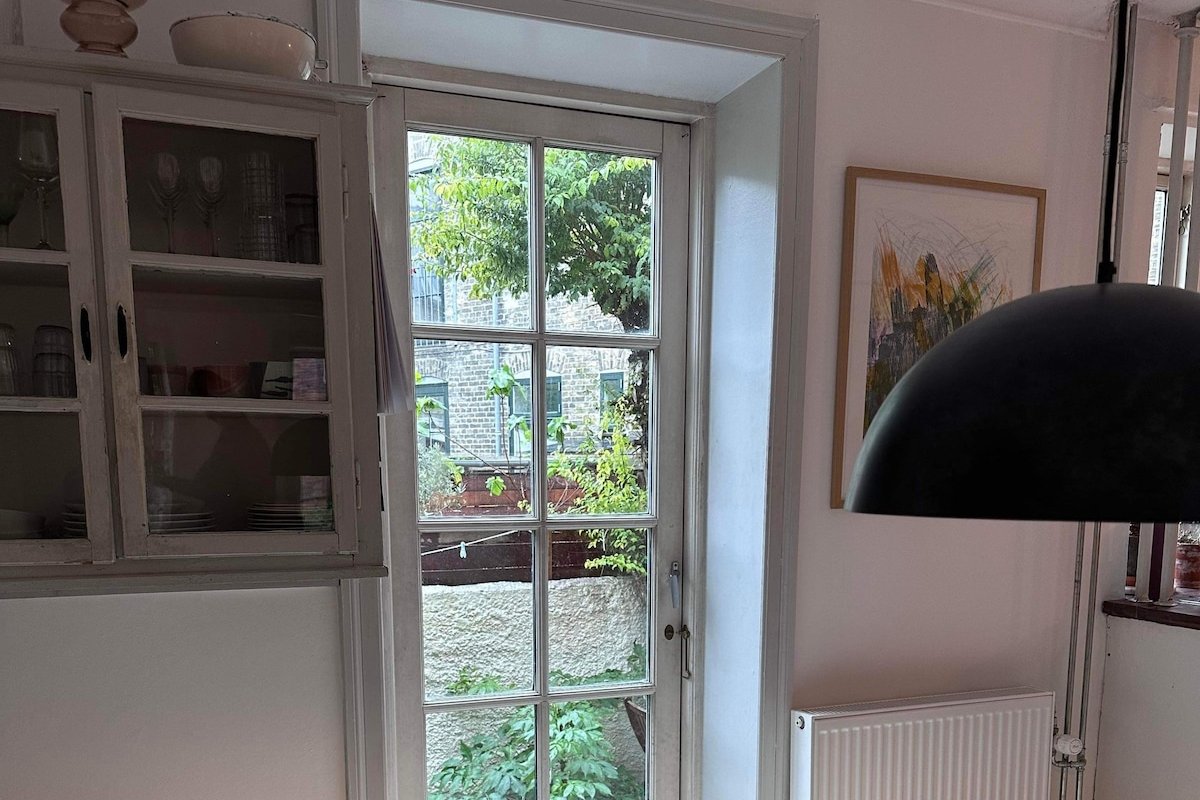 Cozy city house in Copenhagen. gallery image 4