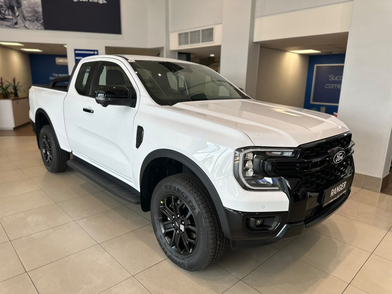 FORD RANGER 2.3 SPORT A T SUPER CAB P U for Sale in South Africa