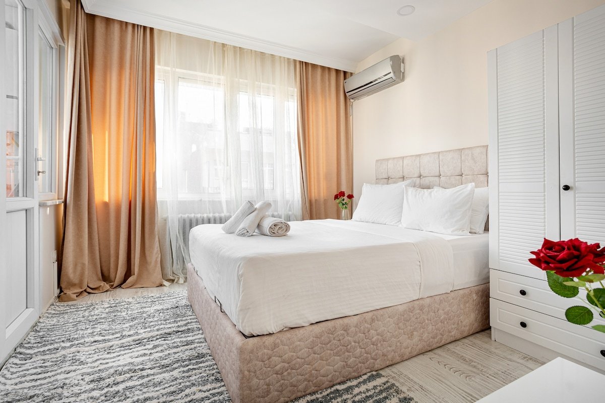 City View & Cozy Modern 4BD-2BA/1 Min.Sisli Mosque gallery image 5