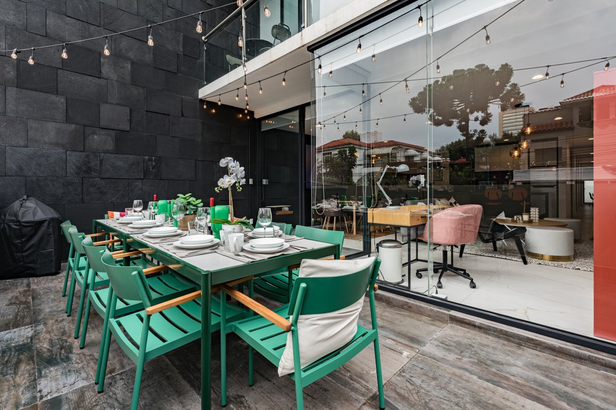 Stylish Polanco Duo Steps from Lincoln Park