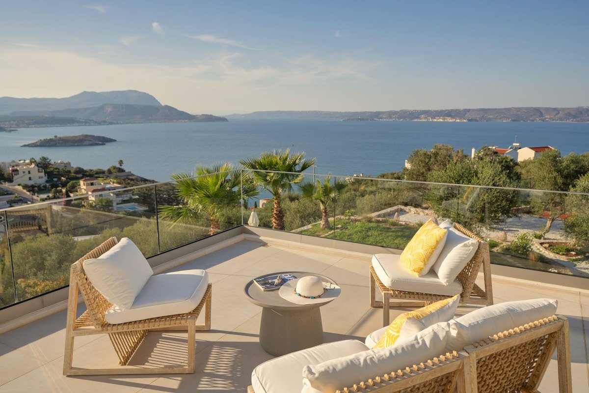 [NEW]Villa Serenity w/ Seaview, pool, tennis court gallery image 4