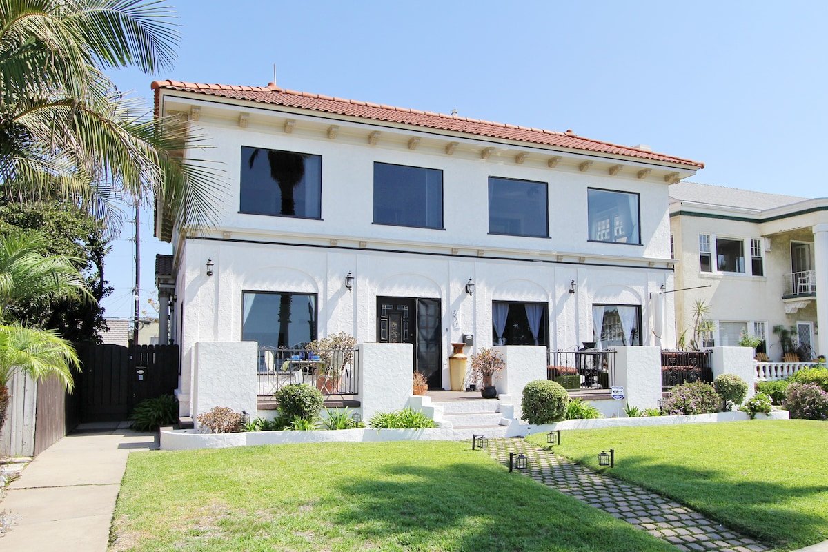 Oceanfront Luxury Oasis Jacuzzi, Gazebo, Gym, Yard gallery image 3