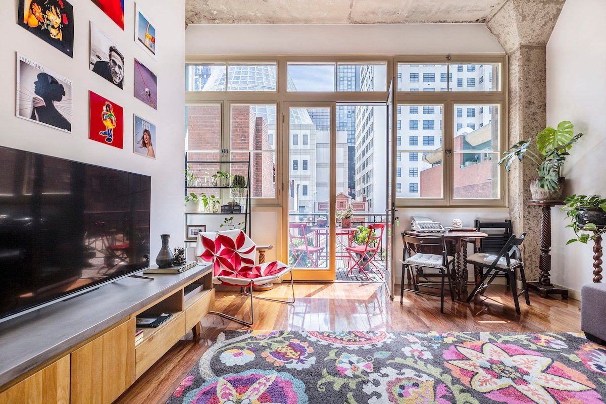 Eclectic Warehouse In Historic CBD Dovers Building gallery image 2