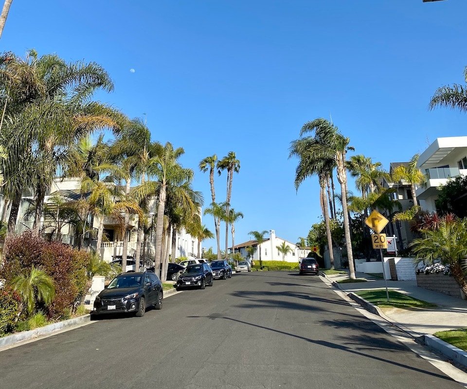 Large Luxurious LA House Central Location gallery image 3