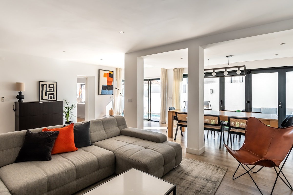 Luxury Villa w/ Heated Pool & Sauna gallery image 5