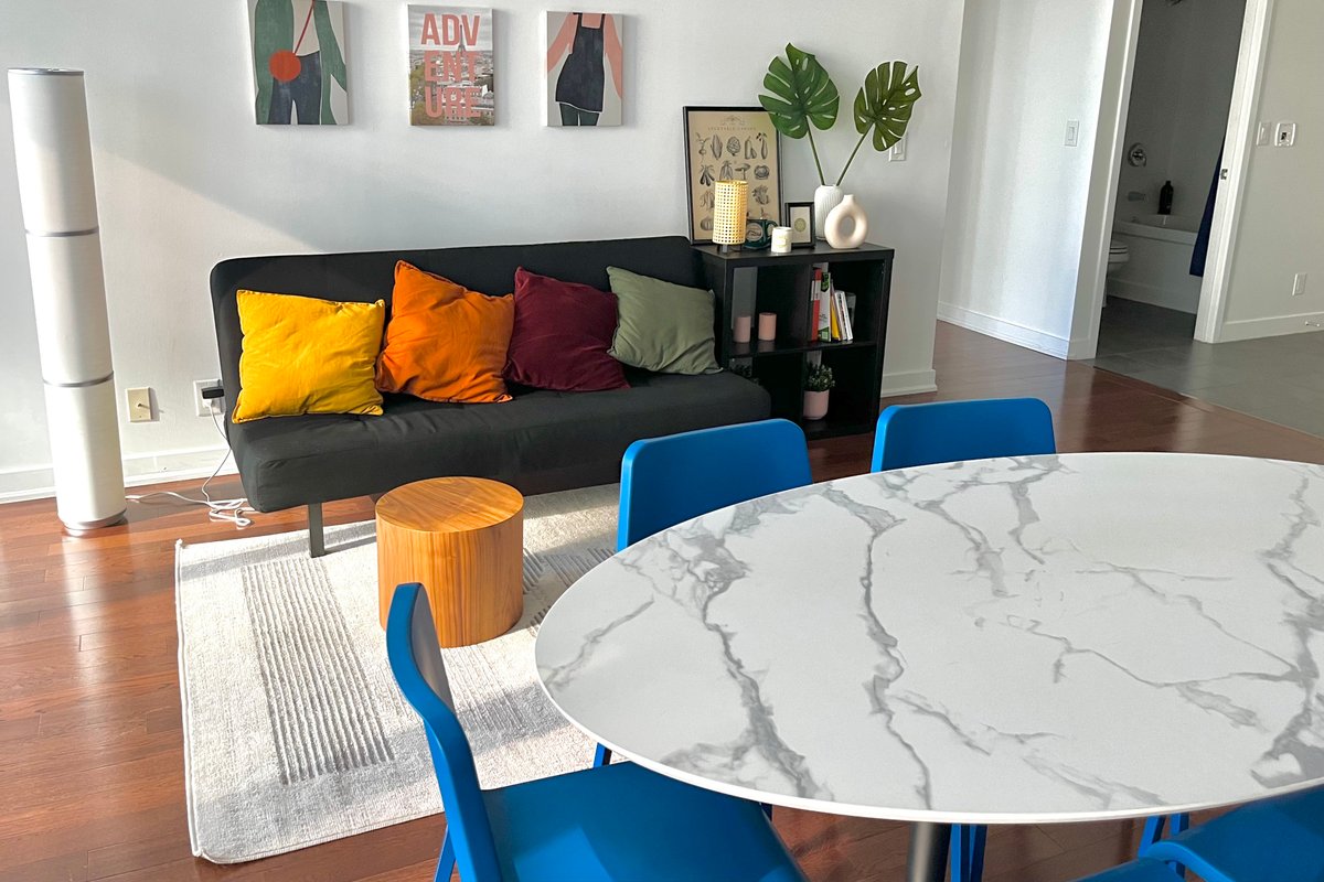 Lovely 3-bedroom Condo by the Lake!