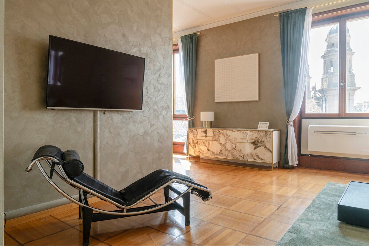 Charming Apartment in the Heart of Milan- 6 Guests gallery image 2