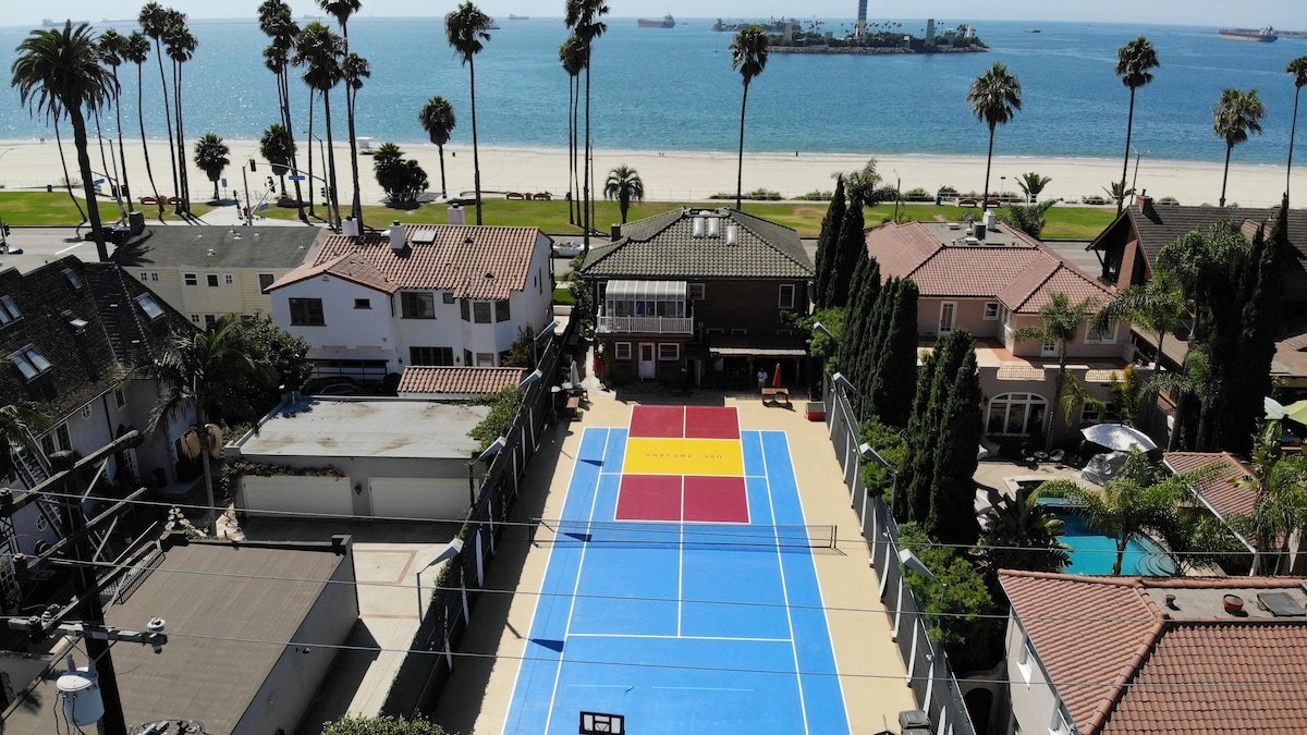 Ocean house, full size Tennis court & Pickleball. gallery image 2