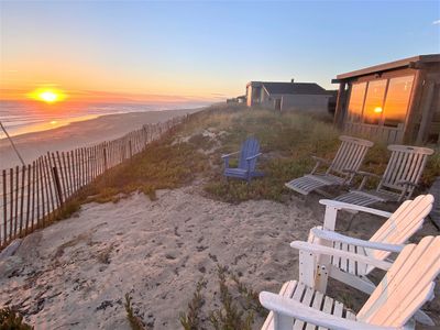 Oceanfront, ping pong, soaking tub, delightful!