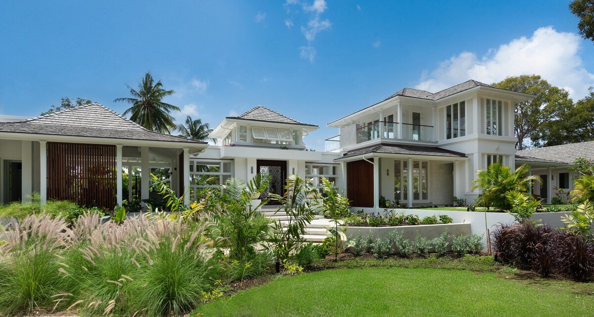 La Dolce Vita, Sandy Lane Estate