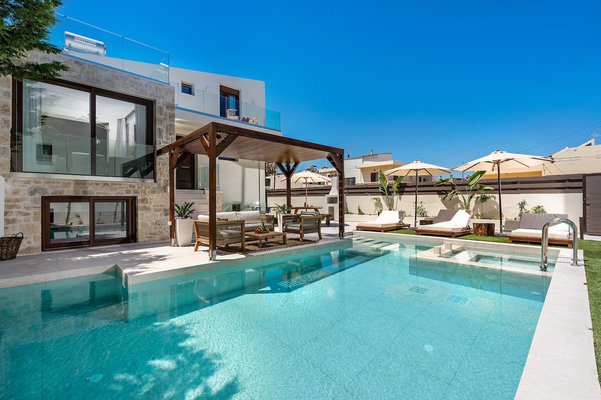 Amara Villa III – 100m to beach, gym, sauna & pool gallery image 2