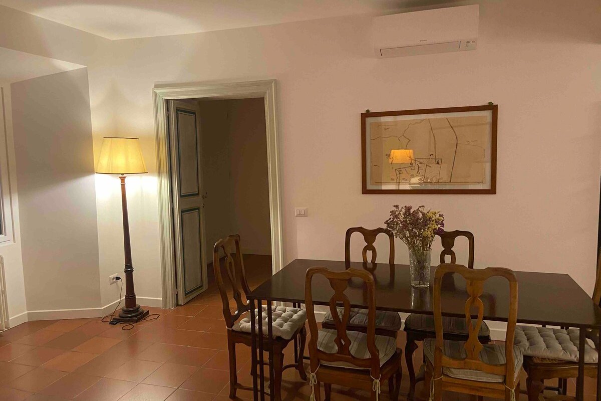 The great beauty of Piazza Farnese gallery image 5