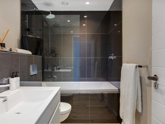 Photo 4 of Danbury Apartment accommodation in City Centre, Cape Town with 1 bedrooms and 1 bathrooms