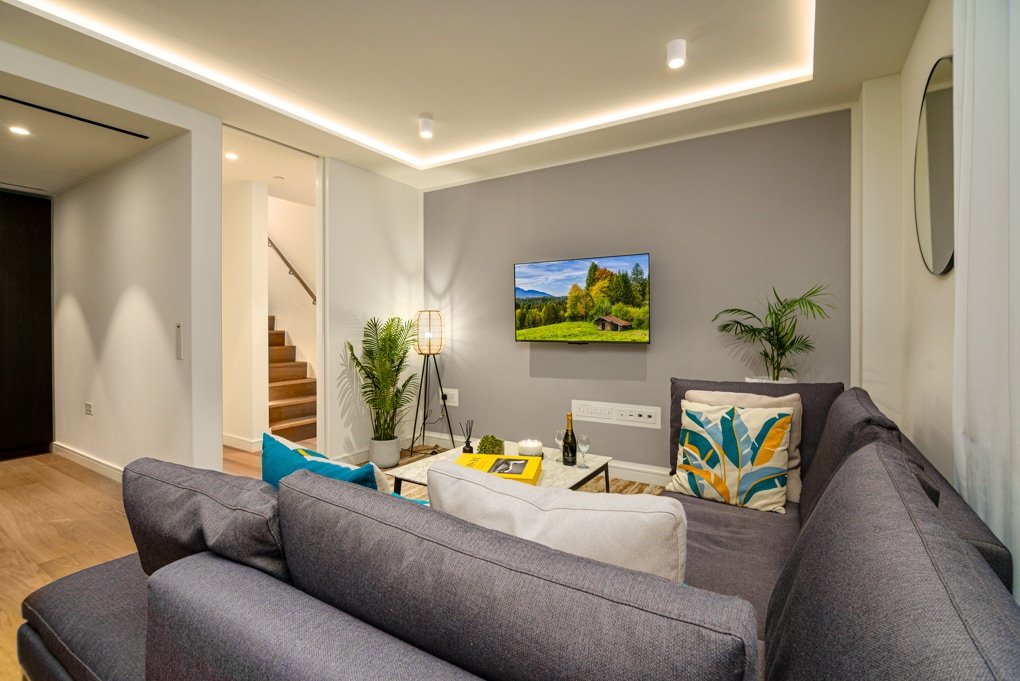 Stylish 4BD Mews House Close to Paddington gallery image 5