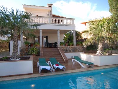 SOL VERI. Elegant Villa with private pool and BBQ.