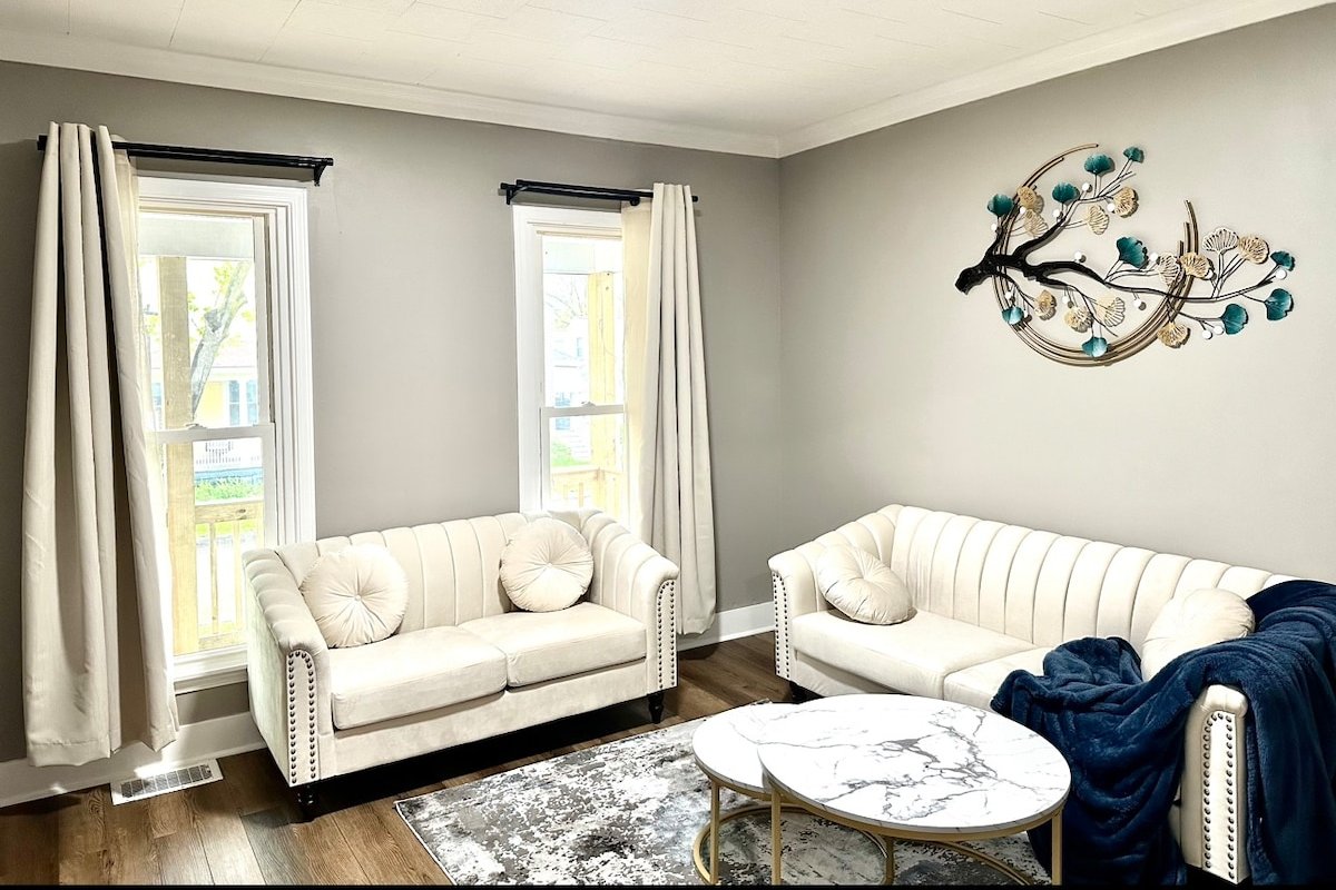 Newly Renovated South Wedge home gallery image 2