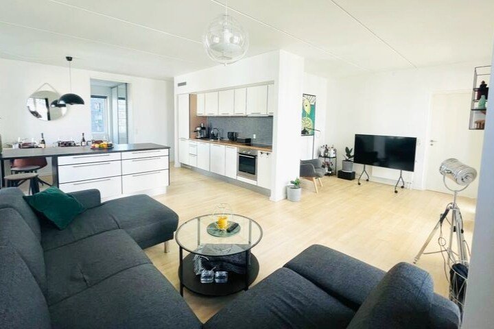 Modern 3-bedroom 103m2 flat by Bella Center gallery image 4