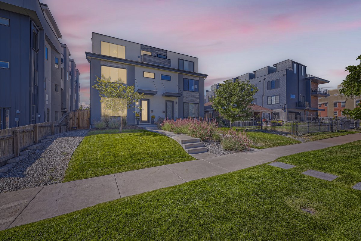 Stunning Luxury Home by Lake & Bronco’s Stadium