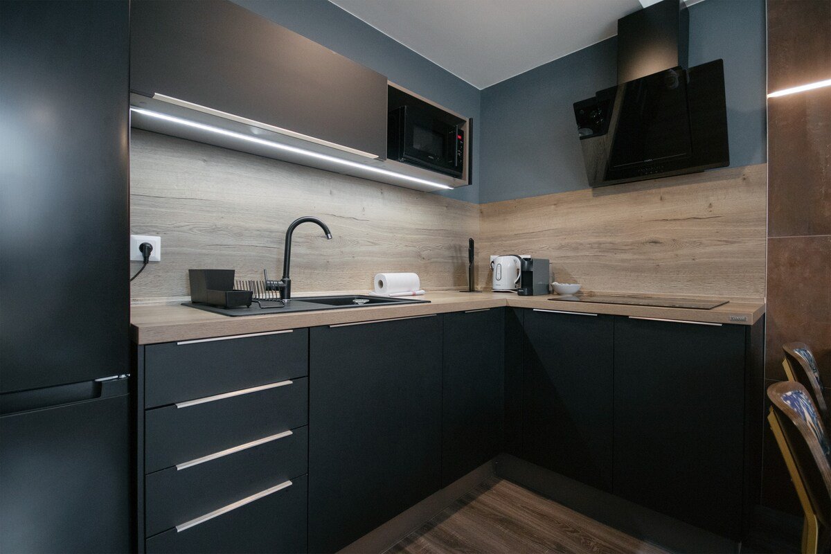 Urban Apt in Vinohrady with A/C – CORU House gallery image 4