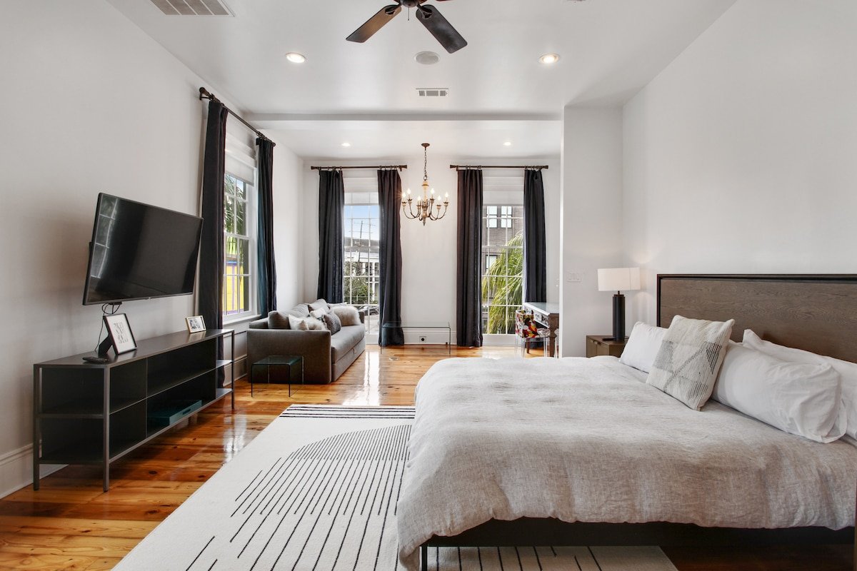 Beautiful LGD Guesthouse | On Magazine Street gallery image 4