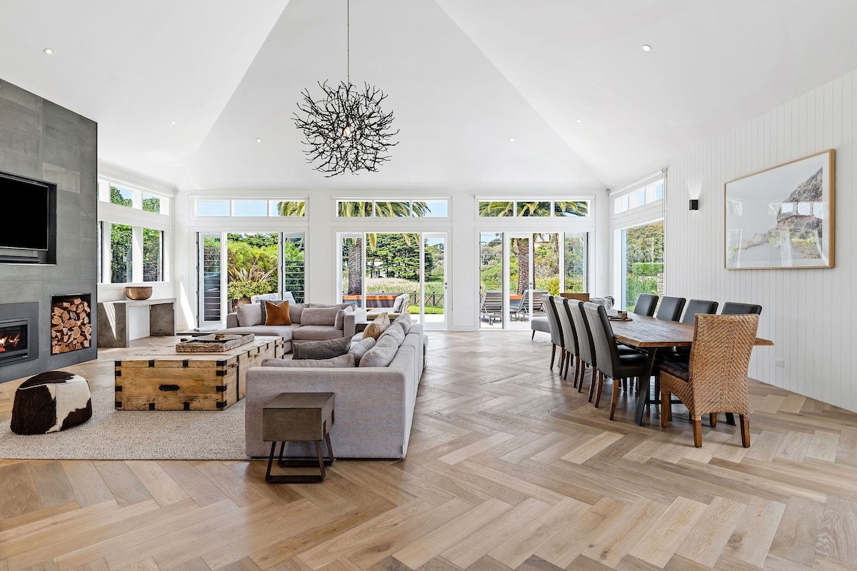 Luxurious Portsea Lakehouse gallery image 4