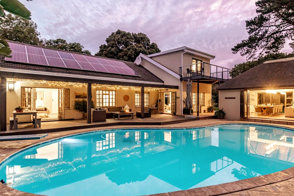 Spacious home with pool, Constantia, Cape Town gallery image 2