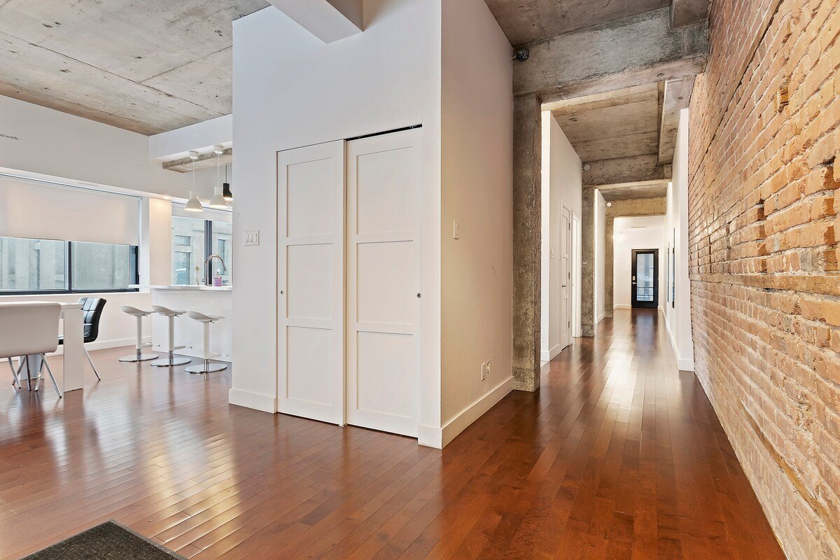 mtlFlats – Modern apartment | Free parking | Metro gallery image 5