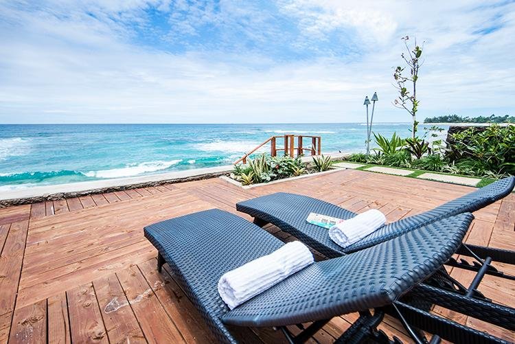 Beachfront Home on Sunset Beach, 4 BR with Bikes gallery image 5