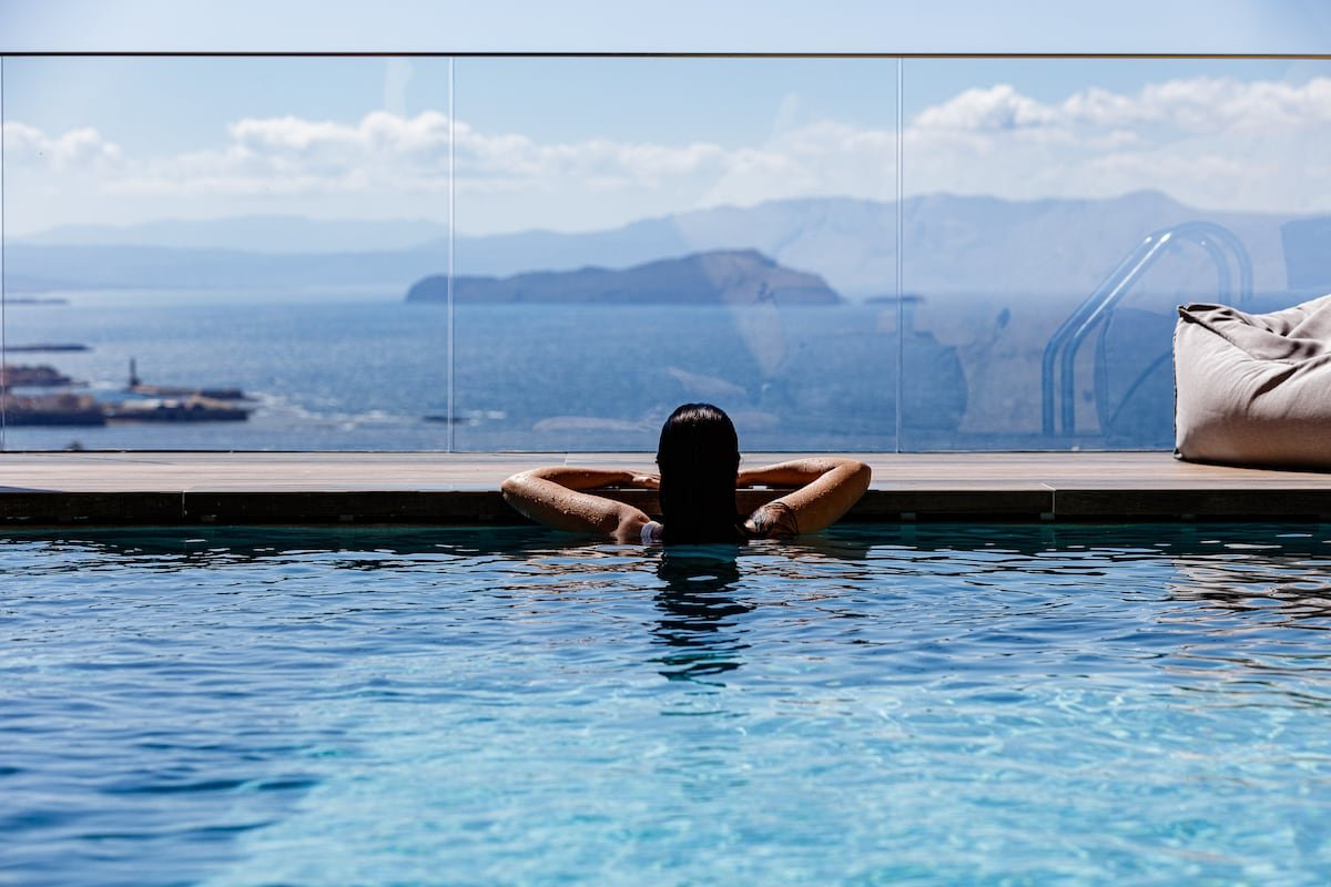 Omma Villa – hot tub, sauna, heated pool & seaview gallery image 2