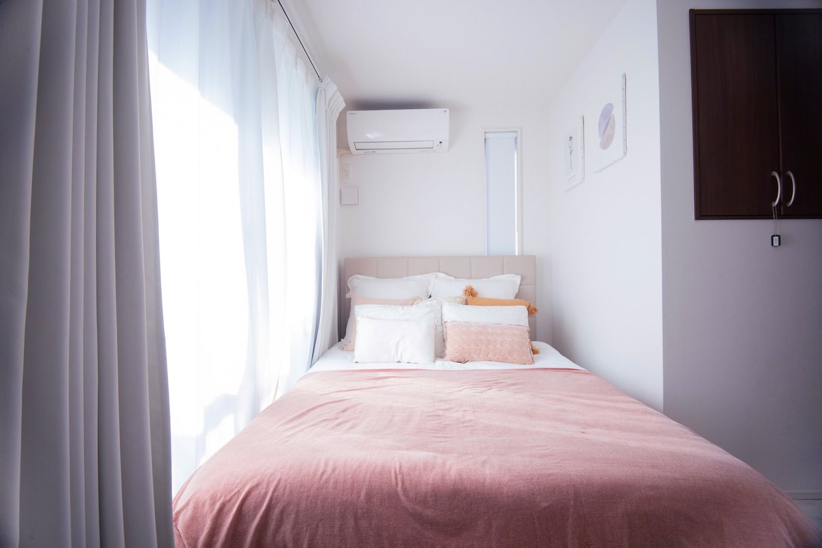 Modern 3-Bedroom House with Spacious Living Area gallery image 5