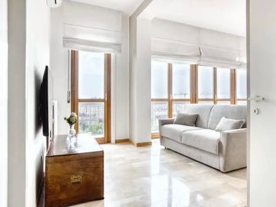 Amazing city center skyline apartment