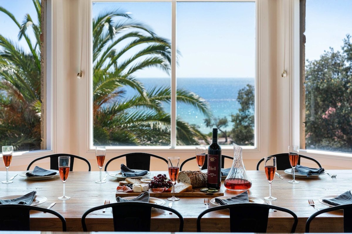 South Beach Resort | Bay Views | Pool | Games gallery image 5