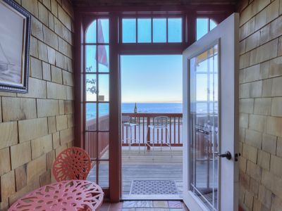 3946 Listen to the Waves – Oceanfront, Bay View