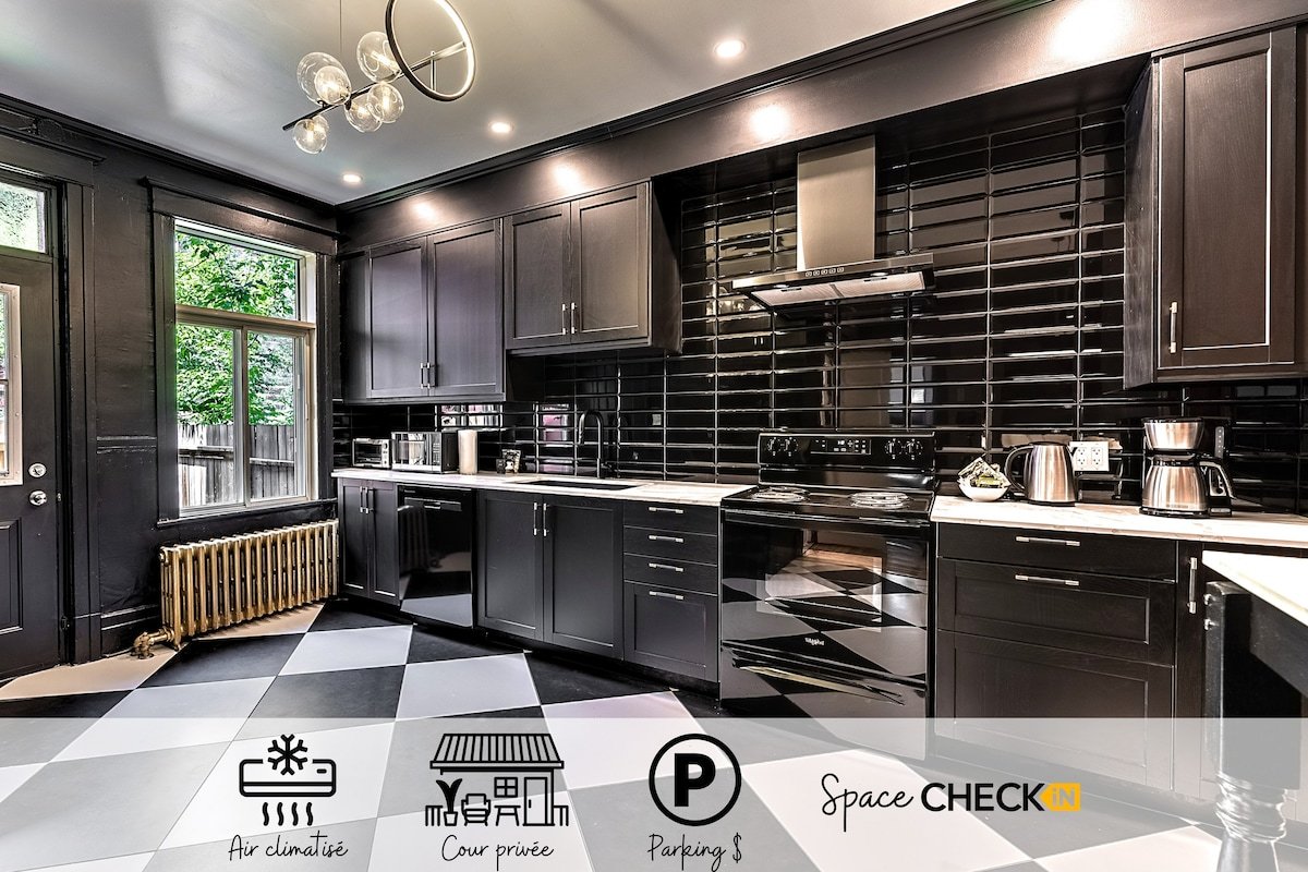 The Classic | Backyard | AC | Subway | Parking gallery image 3